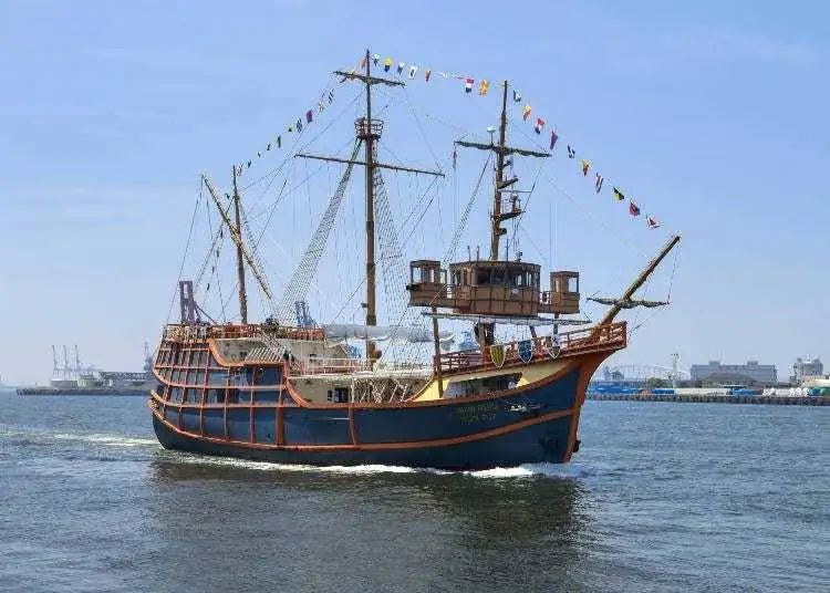 大阪港帆船型観光船 サンタマリア